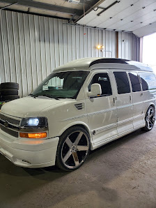 In & Out Automotive