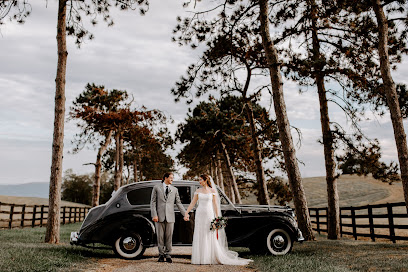 Lauxmont Weddings